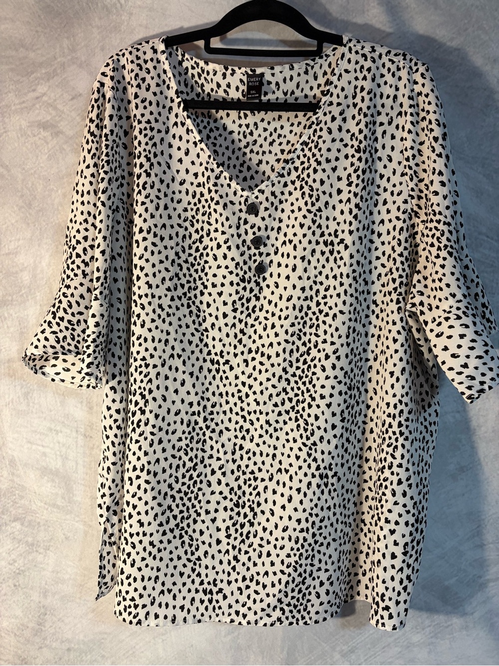 Emery Rose Plus Size Leopard Print Blouse 5XL Black White Roll Tab Sleeve Top
